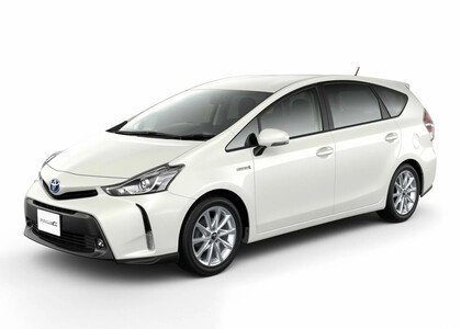 EVA коврики на Toyota Prius Alpha 2011 - 2021 в Курске