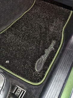 Ворсовые коврики на Dodge Challenger III 2008 - 2023 в Курске Ворсовые коврики на Dodge Challenger III 2008 - 2023 в Курске