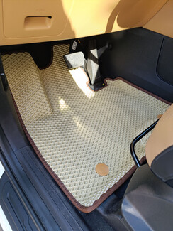 Ворсовые коврики на KIA Carnival IV 11 мест 2020 - 2026 в Курске Ворсовые коврики на KIA Carnival IV 11 мест 2020 - 2026 в Курске